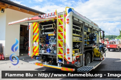 Iveco EuroCargo 150E30 4x4 III serie
Vigili del Fuoco
Unione Distrettuale di Fondo
Corpo Volontario di Ruffrè Mendola (TN)
Allestimento Magirus
VF 7E8 TN
Parole chiave: Iveco EuroCargo_150E30_4x4_IIIserie VF7E8TN