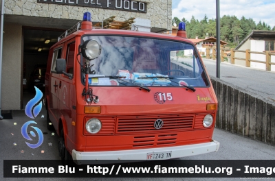 Volkswagen LT I serie
Vigili del Fuoco
Unione Distrettuale di Fondo
Corpo Volontario di Amblar (TN)
un tempo in forza al Corpo Vigili del Fuoco Volontari di San Valentino in Campo/Gummer comune di Cornedo all'Isarco/Karneid (BZ)
Allestito Ziegler
VF Z43 TN
Parole chiave: Volkswagen LT_Iserie VFZ43TN