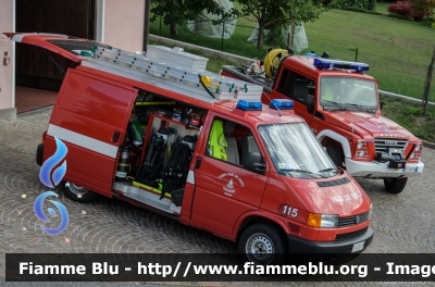 Volkswagen Transporter T4 Syncro
Vigili del Fuoco
Distretto di Fondo
Corpo Volonatrio di Malgolo (TN)
Allestimento Brandshutz
VF E75 TN
Parole chiave: Volkswagen Transporter_T4_Syncro VFE75TN