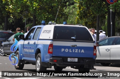 Isuzu D-Max I serie restyle
Polizia di Stato
Nucleo Artificieri
POLIZIA H2972
Parole chiave: Isuzu D-Max_Iserie_restyle POLIZIAH2972 Festa_della_Marina_2011