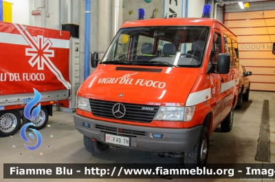 Mercedes-Benz Sprinter 4x4 I serie
Vigili del Fuoco
Distretto delle Giudicarie
Corpo Volontario di Madonna di Campiglio (TN)
VF F40 TN
Parole chiave: Mercedes-Benz Sprinter_4x4_Iserie VFF40TN