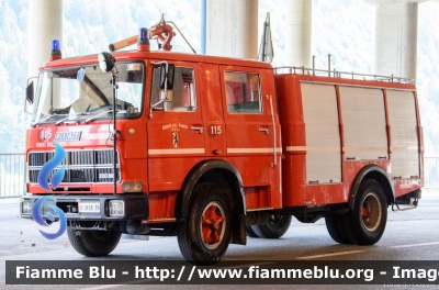 Fiat 130NC
Vigili del Fuoco
Distretto delle Giudicarie
Corpo Volontario di Madonna di Campiglio (TN)
Autopompaserbatoio allestimento Baribbi
Riallestita Rosenbauer
VF H18 TN
Parole chiave: Fiat 130NC VFH18TN