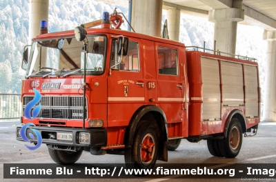 Fiat 130NC
Vigili del Fuoco
Distretto delle Giudicarie
Corpo Volontario di Madonna di Campiglio (TN)
Autopompaserbatoio allestimento Baribbi
Riallestita Rosenbauer
VF H18 TN
Parole chiave: Fiat 130NC VFH18TN