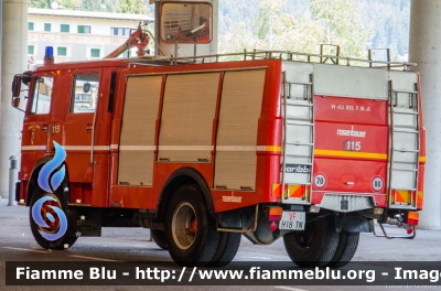 Fiat 130NC
Vigili del Fuoco
Distretto delle Giudicarie
Corpo Volontario di Madonna di Campiglio (TN)
Autopompaserbatoio allestimento Baribbi
Riallestita Rosenbauer
VF H18 TN
Parole chiave: Fiat 130NC VFH18TN