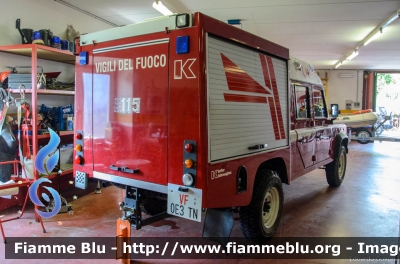 Land-Rover Defender 130
Vigili del Fuoco
Unione Distrettuale di Fondo
Corpo Volontario di Cagnò (TN)
VF D60 TN
Parole chiave: Land-Rover Defender_130 VF0E3TN