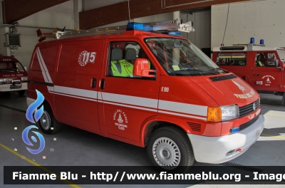 Volkswagen Transporter T4
Vigili del Fuoco
Unione Distrettuale di Cles
Corpo Volontario di Cles (TN)
Pinza idrulica veloce
VF E99 TN
Parole chiave: Volkswagen Transporter_T4 VFE99TN