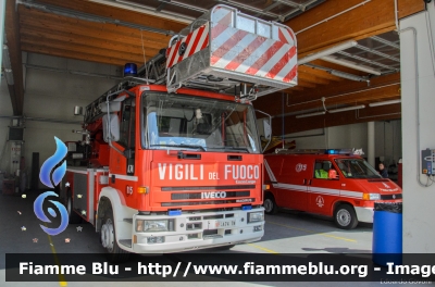 Iveco EuroCargo 120E21 I serie
Vigili del Fuoco
Unione Distrettuale di Cles (TN)
Veicolo ospitato dal corpo di Cles
AutoScala da 24 metri allestimento Iveco-Magirus
VF A74 TN
Parole chiave: Iveco EuroCargo_120E21_Iserie VFA74TN