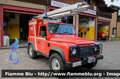 Land-Rover Defender 90
Vigili del Fuoco
Distretto di Pergine Valsugana
Corpo Volontario di Baselga di Pinè (TN)
VF 6E3 TN
Parole chiave: Land-Rover Defender_90 VF6E3TN