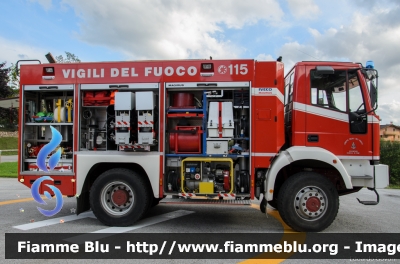 Iveco EuroCargo 135E24 4x4 I serie
Vigili del Fuoco
Distretto di Pergine Valsugana
Corpo Volontario di Baselga di Pinè (TN)
AutoPompa allestimento Iveco Magirus Grizzly
VF F27 TN
Parole chiave: Iveco EuroCargo_135E24_4x4_Iserie VFF27TN