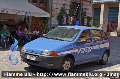 Fiat Punto I serie
Polizia di Stato
Polizia delle Comunicazioni
POLIZIA D3584
Parole chiave: Fiat Punto_Iserie POLIZIAD3584 Festa_della_Marina_2011