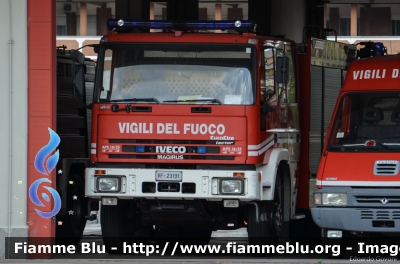 Iveco EuroFire 140E28 4x4 I serie
Vigili del Fuoco
Comando Provinciale di Frosinone
AutoPompaSerbatoio allestimento Iveco-Magirus
VF 23191
Parole chiave: Iveco EuroFire_140E28_4x4_Iserie VF23191