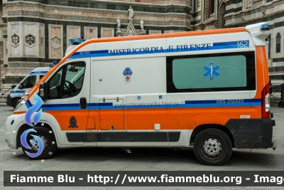 Peugeot Boxer III serie
Misericordia di Firenze (FI)
Allestita EDM
CODICE AUTOMEZZO: 162
Parole chiave: Peugeot Boxer_IIIserie Ambulanza