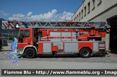 Iveco EuroFire 150E27 I serie
Vigili del Fuoco
Unione Distrettuale della Vallagarina (TN)
Ospitata dal corpo di Rovereto (TN)
AutoScala allestimento Iveco-Magirus
VF C51 TN
Parole chiave: Iveco EuroFire_150E27_Iserie VFC51TN