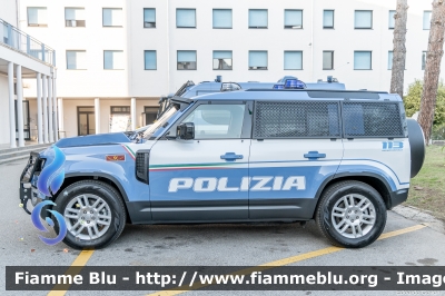 Land-Rover Defender Hardtop 110 II serie
Polizia di Stato
II° Reparto Mobile-Padova
POLIZIA M7515
Parole chiave: Land-Rover Defender_Hardtop_110_IIserie POLIZIAM7515