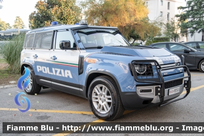 Land-Rover Defender Hardtop 110 II serie
Polizia di Stato
II° Reparto Mobile-Padova
POLIZIA M7515
Parole chiave: Land-Rover Defender_Hardtop_110_IIserie POLIZIAM7515