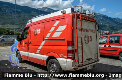 Mercedes-Benz Sprinter III serie
Vigili del Fuoco
Distretto della Vallagarina
Corpo Volontario di Rovereto (TN)
VF 5H0 TN
Parole chiave: Mercedes-Benz Sprinter_IIIserie VF5H0TN