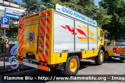 Iveco 110-17 4x4
Protezione Civile Cavallino Treporti
Civici Pompieri Volontari
Autobotte allestimento Baribbi
Ex VF B33 TN
vvf Lavarone(TN)
Parole chiave: Iveco 110-17_4x4