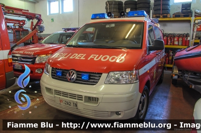 Volkswagen Transporter T5
Vigili del Fuoco
Distretto della Vallagarina
Corpo Volontario di Rovereto (TN)
VF 2A2 TN 
Parole chiave: Volkswagen Transporter_T5 VF2A2TN