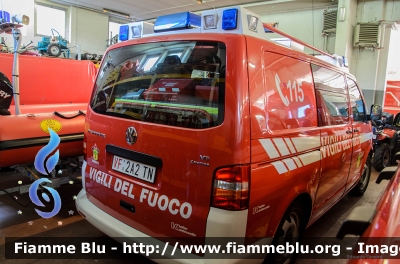 Volkswagen Transporter T5
Vigili del Fuoco
Distretto della Vallagarina
Corpo Volontario di Rovereto (TN)
VF 2A2 TN 
Parole chiave: Volkswagen Transporter_T5 VF2A2TN