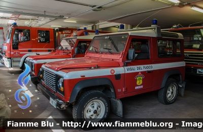 Land-Rover Defender 90
Vigili del Fuoco
Distretto della Vallagarina
Corpo Volontario di Rovereto (TN)
VF H93 TN 
Parole chiave: Land-Rover Defender_90 VFH93TN