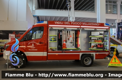 Mercedes-Benz Sprinter 4x4 III serie restyle
Vigili del Fuoco
Distretto di Trento
Corpo Volontario di Villazzano
Allestimento Fulmix
In esposizione al Reas 2016
Parole chiave: Mercedes-Benz Sprinter_4x4_IIIserie_restyle Reas_2016