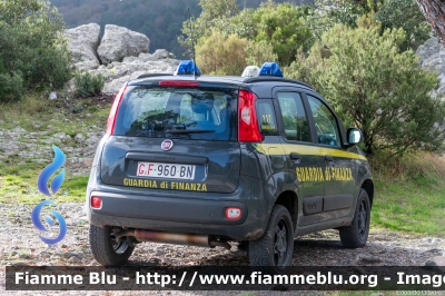 Fiat Nuova Panda 4x4 II serie
Guardia di Finanza
Soccorso Alpino
GdiF 960 BN
Parole chiave: Fiat Nuova_Panda_4x4_IIserie