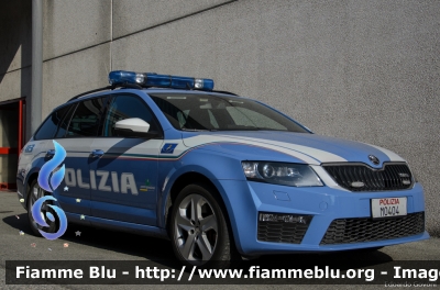 Skoda Octavia RS Wagon IV serie
Polizia di Stato
Polizia Stradale
Autostrada A21 Brescia - Piacenza
Allestimento Bertazzoni Veicoli Speciali
Decorazione Grafica Artlantis
POLIZIA M0404
Parole chiave: Skoda Octavia_RS_Wagon_IVserie POLIZIAM0404 Reas_2016