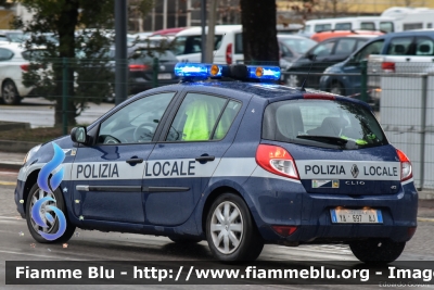 Renault Clio III serie restyle
Polizia Locale Verona
Allestito Focaccia
POLIZIA LOCALE YA 697 AJ
Parole chiave: Renault Clio_IIIserie_restyle POLIZIALOCALEYA697AJ