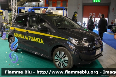 Volkswagen E-Up
Guardia di Finanza
Allestita Focaccia
Decorazione Grafica Artlantis
GdiF 890 BJ
Parole chiave: Volkswagen E-Up GdiF890BJ Sicurezza_2015