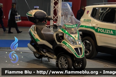 Piaggio MP3 Hybrid
Polizia Locale Milano
POLIZIA LOCALE YA00917
Parole chiave: Piaggio MP3_Hybrid POLIZIALOCALEYA00917 Sicurezza_2015