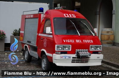 ?
Vigili del Fuoco
Unione distrettuale di Cles
Corpo Volontario di Cles (TN)
Automezzo utilizzato per "Pompieropoli"
