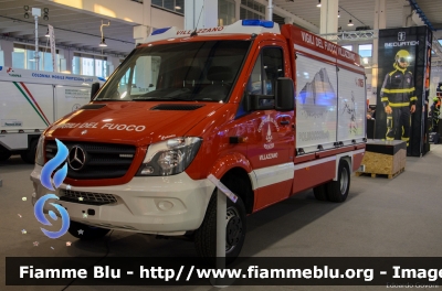 Mercedes-Benz Sprinter 4x4 III serie restyle
Vigili del Fuoco
Distretto di Trento
Corpo Volontario di Villazzano
Allestimento Fulmix
In esposizione al Reas 2016
Parole chiave: Mercedes-Benz Sprinter_4x4_IIIserie_restyle Reas_2016