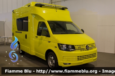 Volkswagen Transporter T5 restyle
Schweiz - Suisse - Svizra - Svizzera
Croce Verde Bellinzona
Allestita Bonfanti
Parole chiave: Volkswagen Transporter_T5_restyle Ambulanza Reas_2016