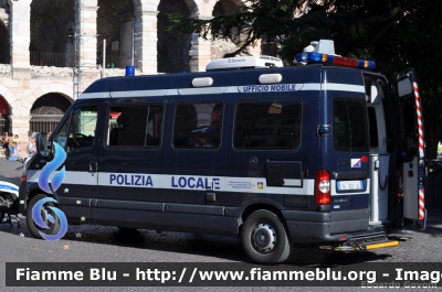 Renault Master II serie
Polizia Locale Verona
Ufficio Mobile
POLIZIA LOCALE YA 82 0AC
Parole chiave: Renault Master_IIserie POLIZIALOCALEYA820AC