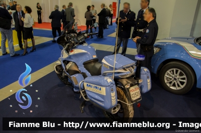 Moto-Guzzi Norge
Polizia di Stato
Polizia Stradale in servizio sulla Milano Serravalle Milano Tangenziali
Assegnata al Reparto di Intervento della Polizia Stradale (R.I.P.S.) di Milano
POLIZIA G2325
Parole chiave: Moto-Guzzi Norge POLIZIAG2325 Sicurezza_2015