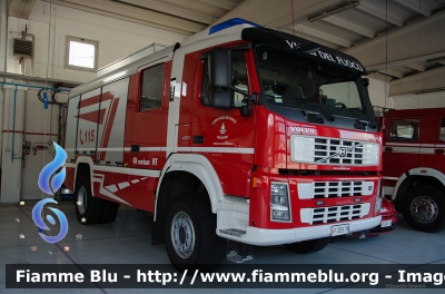 Volvo FM 400 4x4 II serie
Vigili del Fuoco
Distretto di Pergine Valsugana
Corpo Volontario di Pergine Valsugana (TN)
Autopompaserbatoio allestimento Rosenbauer Brandschutz
VF 3E5 TN
Parole chiave: Volvo FM_400_4x4_IIserie VF3E5TN