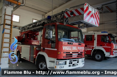 Iveco EuroFire 120E23 I serie 
Vigili del Fuoco
Unione Distrettuale di Pergine Valsugana (TN)
AutoScala allestimento Iveco-Magirus
VF C10 TN
Parole chiave: Iveco EuroFire_120E23_Iserie VFC10TN