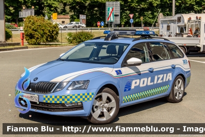 Skoda Octavia 4x4 V serie
Polizia di Stato
Polizia Stradale in servizio sulla rete Autostradale SALT
Allestimento Focaccia
Decorazione Grafica Artlantis
Con nuova decorazione
POLIZIA M3752
Parole chiave: Skoda Octavia_Vserie_4x4 POLIZIAM3752