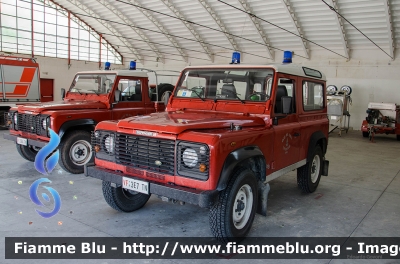 Land-Rover Defender 90
Vigili del Fuoco
Distretto di Riva del Garda
Corpo Volontario di Dro (TN)
VF 3E7 TN
Parole chiave: Land-Rover Defender_90 VF3E7TN