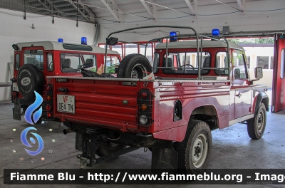 Land-Rover Defender 110
Vigili del Fuoco
Distretto di Riva del Garda
Corpo Volontario di Dro (TN)
VF 0E4 TN
Parole chiave: Land-Rover Defender_110 VF0E4TN