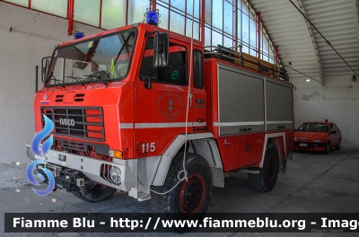 Iveco 80-14
Vigili del Fuoco
Distretto di Riva del Garda
Corpo Volontario di Dro (TN)
VF E35 TN

*Dismesso*
Parole chiave: Iveco 80-14 VFE35TN