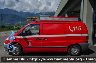 Mercedes-Benz Vito I serie
Vigili del Fuoco
Distretto di Riva del Garda
Corpo Volontario di Arco (TN)
VF F61 TN
Parole chiave: Mercedes-Benz Vito_Iserie VFF61TN