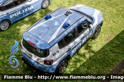 Jeep Renegade
Polizia di Stato
Allestito Nuova Carrozzeria Torinese
POLIZIA M3110
Parole chiave: Jeep Renegade POLIZIAM3110