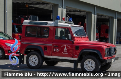 Land-Rover Defender 90
Vigili del Fuoco
Distretto di Riva del Garda
Corpo Volontario di Arco (TN)
VF K11 TN
Parole chiave: Land-Rover Defender _90 VFK11TN