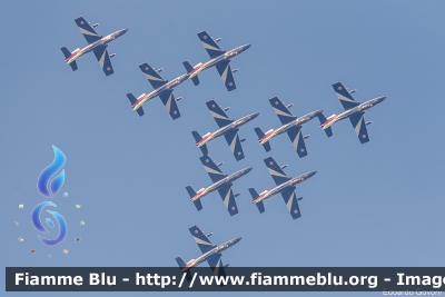 Aermacchi MB339PAN
Aeronautica Militare Italiana
313° Gruppo Addestramento Acrobatico
Stagione esibizioni 2019
Valore Tricolore
Parole chiave: Aermacchi MB339PAN