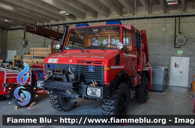 Unimog U1200
Vigili del Fuoco
Distretto di Riva del Garda
Corpo Volontario di Arco (TN)
VF F29 TN
Parole chiave: Unimog U1200 VFF29TN