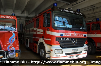 Mercedes-Benz Actros 1841 II serie
Vigili del Fuoco
Distretto di Riva del Garda
Corpo Volontario di Riva del Garda (TN)
AutoPompaSerbatoio allestimento Bai
VF 1A1 TN 
Parole chiave: Mercedes-Benz Actros 1841_IIserie VF1A1TN