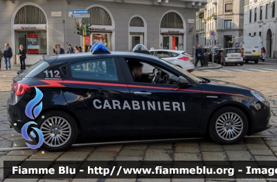 Alfa-Romeo Nuova Giulietta restyle
Carabinieri
III Battaglione Lombardia
Compagnia di Intervento Operativo
CC DK 722
Parole chiave: Alfa-Romeo Nuova_Giulietta_restyle CCDK722