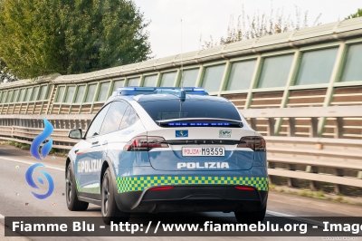 Tesla Model X
Polizia di Stato
Polizia Stradale in servizio sulla rete CAV
Allestimento All.V.In.
POLIZIA M9359
Parole chiave: Tesla Model_X POLIZIAM9359