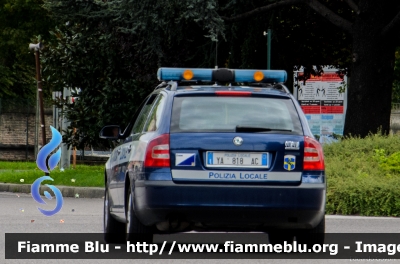 Skoda Octavia Wagon II serie
Polizia Locale Verona
POLIZIA LOCALE YA 818 AC
Parole chiave: Skoda Octavia_Wagon_IIserie POLIZIALOCALEYA818AC